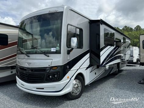 Used 2022 Fleetwood Bounder 36F Motor Home Class A at Optimum RV | Tallahassee,FL | #8CR519 Fleetwood Rv, Fleetwood Bounder, Outdoor Entertaining, Motorhome, Rv