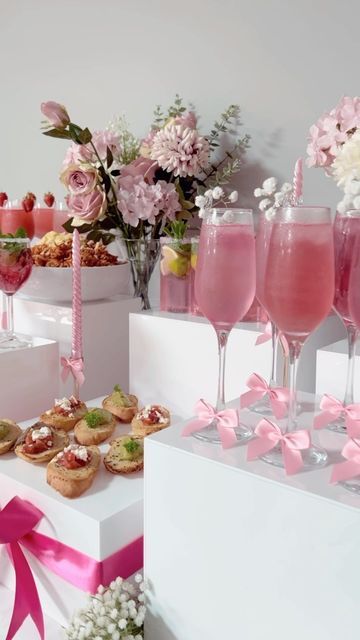 Pink Brunch Party, Pink Buffet, Bridal Shower Buffet, 19 Bday, Bday Vibes, 12th Birthday Party Ideas, Coco Birthday, Sweet Sixteen Birthday Party Ideas, Girly Birthday Party