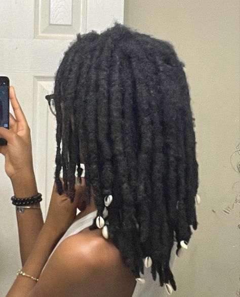 60 Locs, Retwist Locs, Thick Locs, Dreadlock Hairstyles For Men, Beautiful Dreadlocks, Short Locs Hairstyles, Dreadlock Style, Dreadlock Styles, Natural Hair Beauty