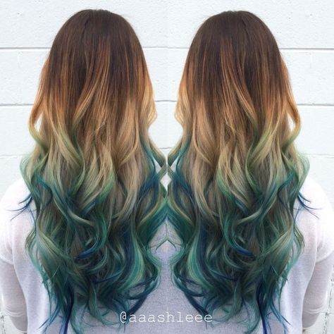 Brunette blonde blue green ombré long wavy hair Teal Ombre Hair, Blue Brown Hair, Blue Hair Highlights, Best Ombre Hair, Hair Rainbow, Blue Ombre Hair, Ombre Blond, Brown Ombre Hair, Ombre Hair Blonde