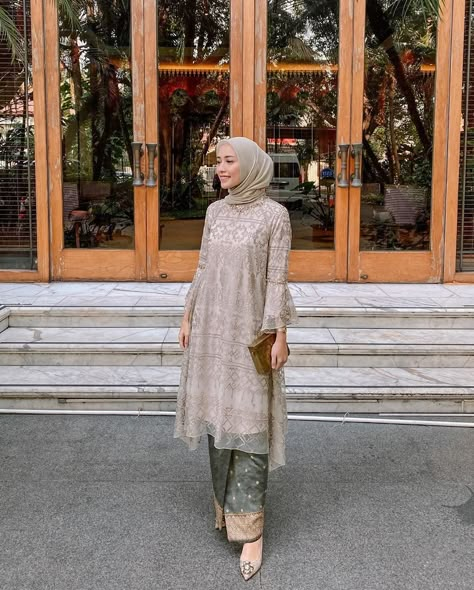 Songket Dress Modern, Kebaya Songket, Brokat Modern, Dress Brokat Modern, Dress Muslim Modern, Model Dress Kebaya, Kondangan Outfit, Baju Kahwin, Kebaya Wedding