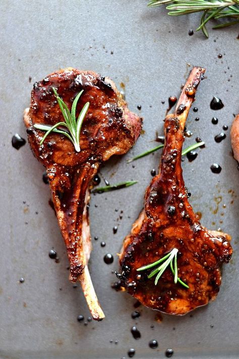 21 Easy Dinner Ideas For Two That Will Impress Your Significant Other #dinner #easy | yummyaddiction.com Balsamic Lamb Chops, Lamb Chop Recipes, Lamb Chop, Honey Balsamic, Lamb Dishes, Clean Eating Dinner, Chops Recipe, Paleo Vegan, Paleo Dinner