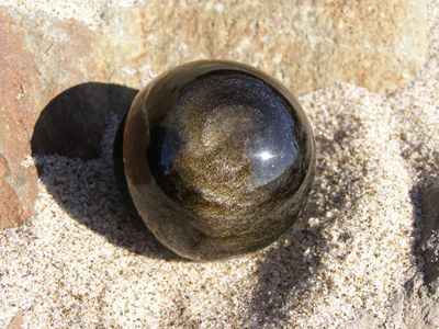 golden obsidian       clears one's auric field,gets rid of negative energies, helps align one to their goals, helps provide direction in one's life Obsidian Aesthetic, Golden Obsidian, Auric Field, Mahogany Obsidian, Learn To Meditate, Crystal Energy, Meditation Crystals, Rock Hounding, Energy Crystals