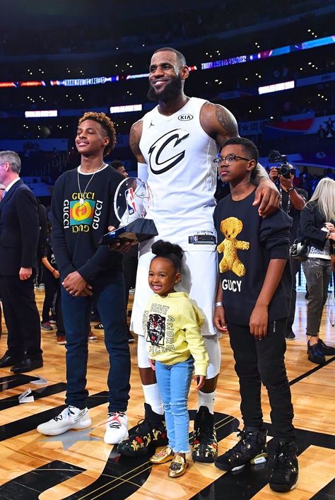 Lebron James Kids, Lebron James And Wife, Lebron James Family, Lebron James Jr, King Lebron James, Basketball Information, Lebron James Lakers, Girls Basketball Shoes, King Lebron