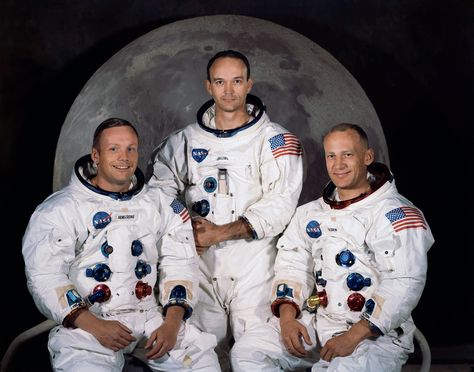 Apollo 11 Astronauts filled Custom Forms after they returned - https://www.thevintagenews.com/2015/10/26/apollo-11-astronauts-filled-custom-forms-after-they-returned/ Wikipedia Logo, Apollo 11 Crew, Apollo 11 Moon Landing, Space Suits, Apollo 11 Mission, Apollo 1, Lunar Landing, Apollo 13, Apollo Program