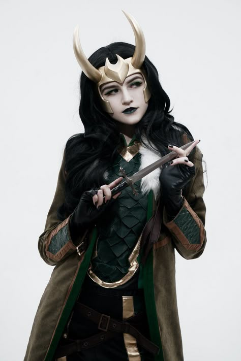 Female Loki Cosplay, Female Loki, Genderbent Cosplay, Lady Loki Cosplay, Thor Film, Cosplay Instagram, Cool Cosplay, Loki Costume, Glorious Purpose