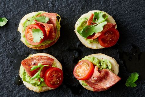 Add a little spice to your next celebration with these super quick and easy blinis topped with guacamole, tomato and spicy salami. Blinis Toppings, Guacamole Appetizers, Christmas Coconut, Coconut Fudge, Canapes Recipes, Catering Food, Dinner Appetizers, Xmas Food, Entree Recipes