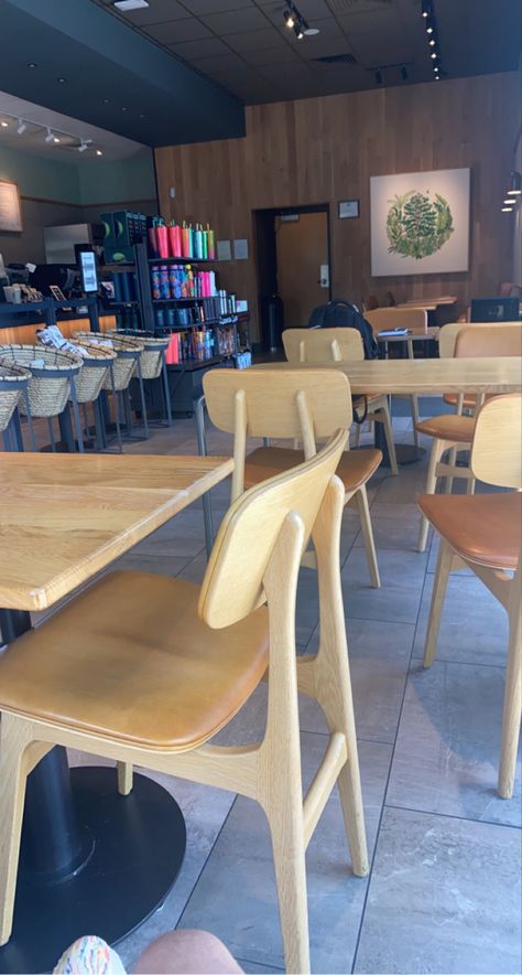 aesthetic coffee shop starbucks Coffee Shop Furniture, Aesthetic Coffee Shop, Kitchen Design Plans, Aesthetic Coffee, Blue Bottle, Design Planning, Furniture Shop, Chair Design, Coffee Shop