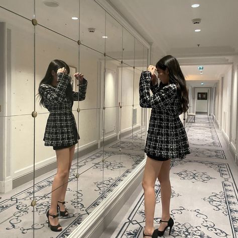 Jennie Kim Chanel Outfit, Blackpink Jennie Chanel, Chanel Aesthetic Outfit, Jennie + Core + Aesthetic, Chanel Jennie, Chanel Aesthetic, Jennie Chanel, Chanel Outfit, Jennie Icon