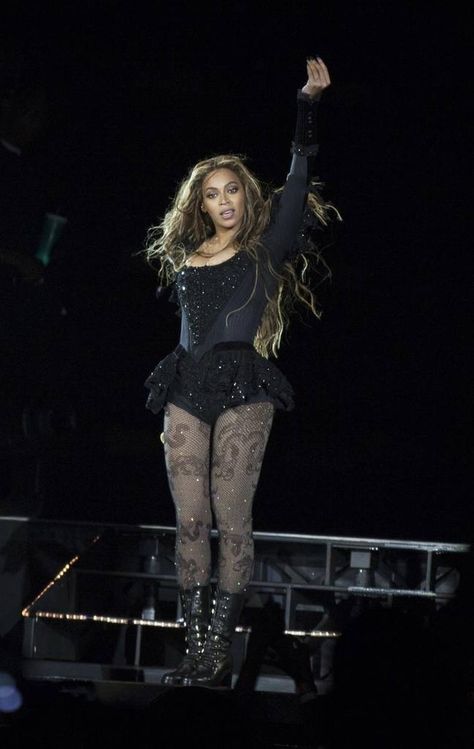 Beyoncé Formation World Tour Carter-Finley Stadium Raleigh North Carolina 03.05.2016 Beyonce Formation Tour, Beyonce Concert Outfit, Beyonce Performance, Formation Tour, Sparkly Bodysuit, Formation World Tour, Beyonce Formation, Beyonce Outfits, Natural Essence