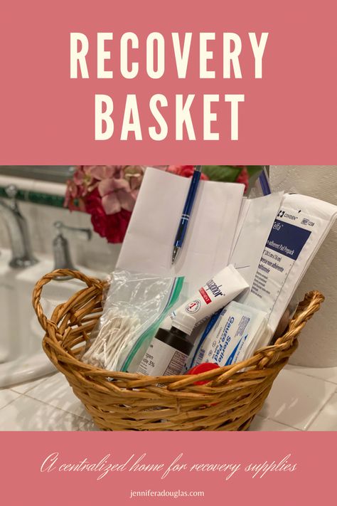 A recovery basket is a centralized place to keep all of the necessary supplies and medications needed during the recovery period. It is a place to keep the notes from the doctor and keep track of medicine dosing. The recovery basket is easy to move around and also keeps needed supplies in one location. Gallbladder Surgery Gift Basket, Surgery Recovery Basket, Things To Do While Recovering From Surgery, Preparing For Surgery Tips, Hysterectomies Recovery Basket, Hysterectomies Recovery, Gall Bladder Removal, Kidney Surgery, Concussions Recovery