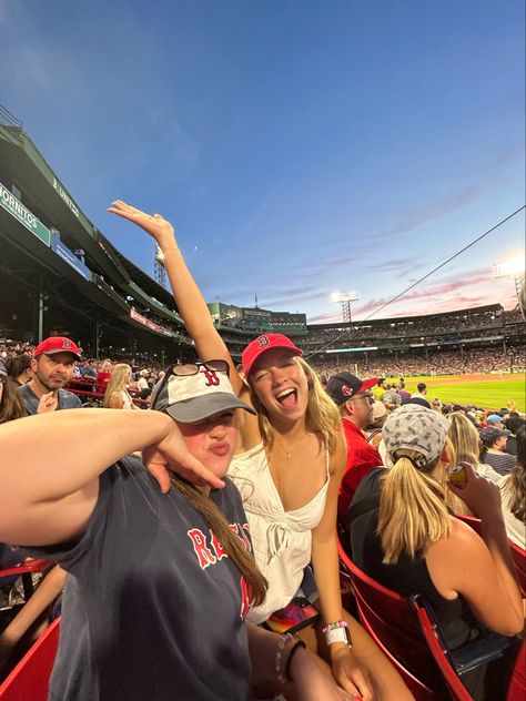 red sox/boston/friends/fit Baseball Game Picture Ideas, Summer Baseball Outfits, Red Mini Dress For Summer Beach, Boston Vibes, Red Sox Outfit Women, Boston Photo Ideas, Red Summer Mini Dress For Beach, Boston Summer Outfit, Red Outfit Gameday