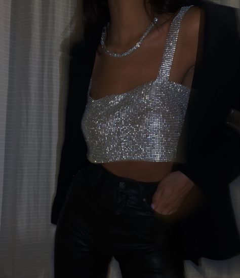 #sparkle #sparkly #nyeoutfit #glitter #aestheticoutfit Black Sparkle Outfit Aesthetic, Colorful Sparkle Outfit, Sparkly Earrings Aesthetic, Black And Bling Party Outfits, Black Sparkle Outfit, Felicity Aesthetic, Black Sparkly Outfit, Glitz And Glam Outfit, Nye 2025