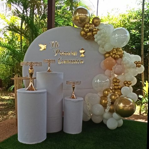 First Communion Backdrop Ideas, Ideas Para Primera Comunion, Confirmation Decorating Ideas, Confirmation Party Ideas, Confirmation Decorations, Confirmation Decor, Balloon Decorations Diy Tutorials, Decoration Communion, Confirmation Party