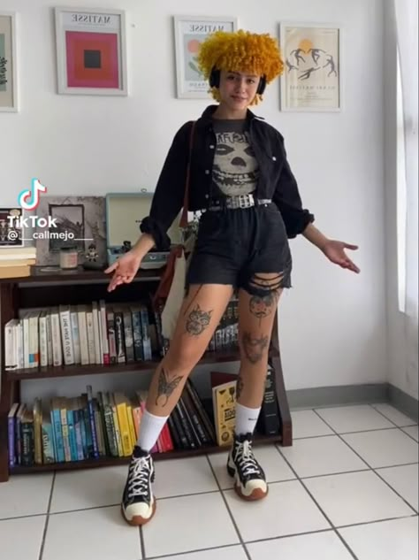 Enby Style Summer, Agender Style, Enby Outfits Plus Size, Enby Goth, Summer Punk Outfits Plus Size, Enby Outfits Skirt, Nb Summer Outfits, Alt Queer Fashion, Afro Alternative Fashion