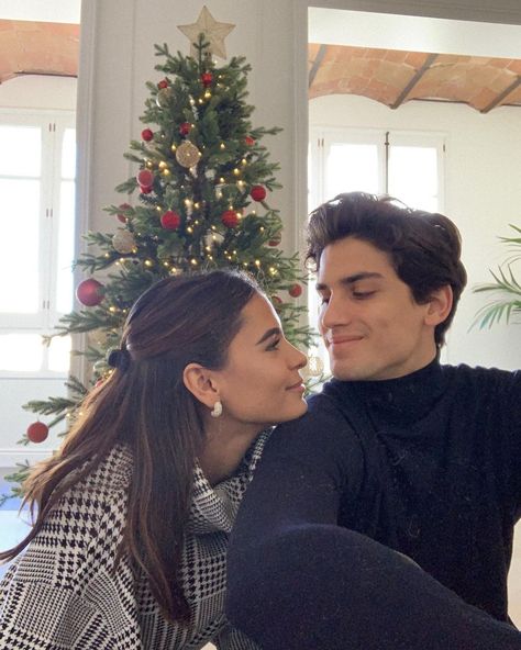 EMELIE on Instagram: “Another Christmas next to you 🎄♥️ @gerardknows God Jul, Merry, Christmas, Feliz Navidad, Bon Nadal ✨ 🥰♥️” 사진 촬영 포즈, The Love Club, Cute Relationship Goals, You Are Perfect, Couple Aesthetic, Cute Couple Pictures, Cute Couples Goals, Couple Posing, Book Aesthetic