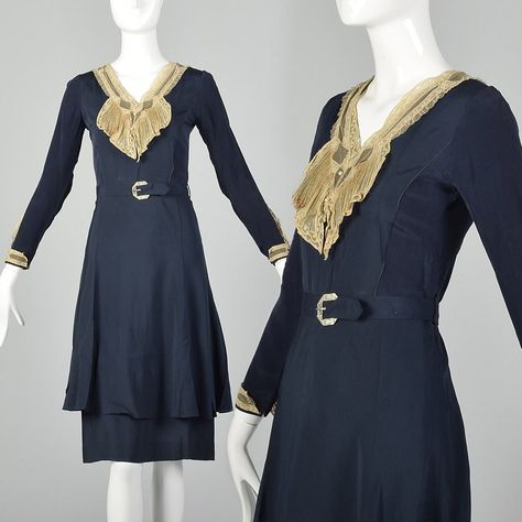 XS FRANCES FAIRE Frocks 1930s Navy Blue Art Deco Lace Collar Dress 30s VTG $432.00 - PicClick 1930s Clothes, 1930s Clothing, Lace Collar Dress, Boring Work, Vintage Loungewear, Navy Blue Art, Glass Menagerie, 1930s Dress, Marine Uniform