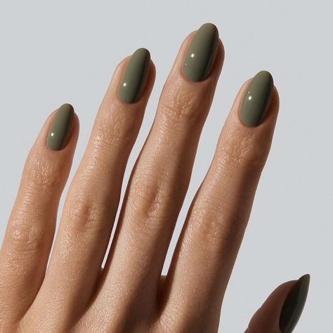 13 Sage Green Nail Ideas for a Serene Manicure Sage Nail Color, Sage Green Nail, Dark Sage Green Nails, Sage Nail Ideas, Wedding Nails Green, Sage Green Almond Nails, Sage Nails, Dark Academia Nails, Dark Sage