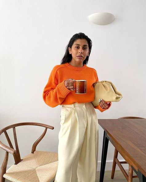 7 Classic Autumn/Winter Colours We Wear Year After Year | Who What Wear UK Orange Sweater, Orange Outfit, Vibrant Purple, Orange Fashion, Colourful Outfits, Winter Fashion Outfits, Seasonal Fashion, Colorful Fashion, Fashion Set