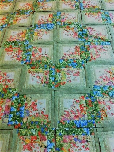 Colchas Quilting, Watercolor Quilt, Log Cabin Quilt Pattern, Log Cabin Quilt Blocks, Start Quilting, Flower Quilts, Cabin Quilt, Log Cabin Quilts, Quilt Festival