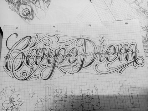 Lettering carpe diem para tattoo Carpe Diem Tattoo Men, Tattoo Carpe Diem, Carpe Diem Art, Starry Night Tattoo, Cursive Tattoos, Meaningful Tattoo Quotes, Studio Tattoo, Meaningful Tattoo, Letter J