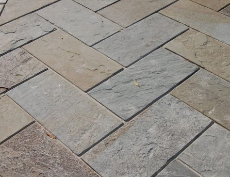 Bluestone paver patio ; Gardenista Herringbone Paver Patio, Bluestone Sidewalk, Pavement Ideas, Herringbone Patio, Tumbled Bluestone, Patio Surfaces, Bluestone Paving, Paver Patterns, Patio Stone