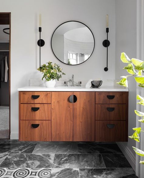 Take a peek in the mirror and then circle back 🤭⁠ ⁠ Styling by @KimberlySwedelius⁠ Photography by @JLJordanPhotography⁠ Architecture by @Foxworth_Architecture⁠ Built by @DesignerBuildersKY⁠ Bathroom Black Hardware, Modern Bathroom Trends, White Marble Shower, Large Floor Tiles, Small Half Bath, Hardware Ideas, Modern Bathroom Ideas, Collected Interiors, Shower Tiles