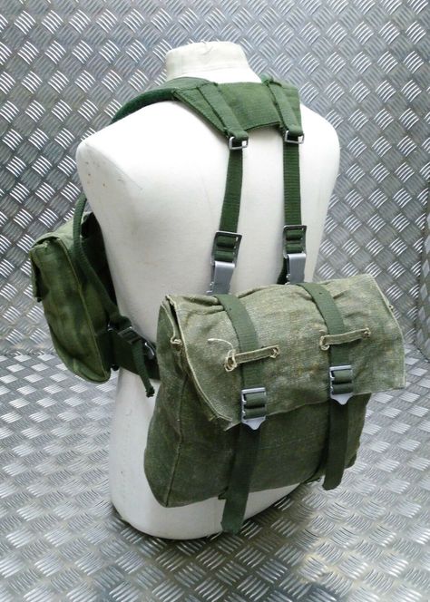 Genuine Vintage Army Webbing Set / Battle Pack Belt And Pouches Heavy Canvas G2 | eBay Farmer Fashion, Diy Felt Animals, Belt Harness, Tactical Truck, Military Accessories, Ceramic Frogs, Combat Gear, Portrait Photography Men, Utility Pouch