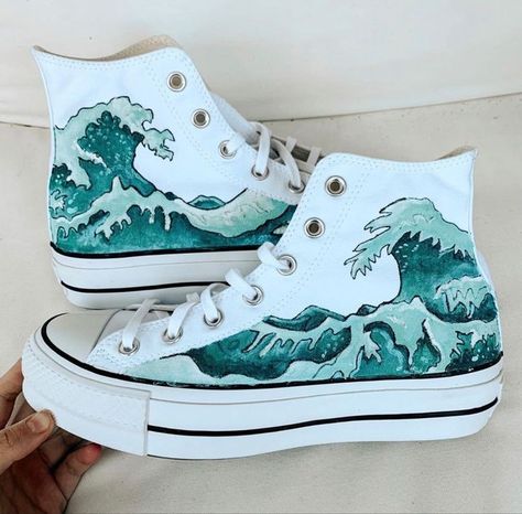 Diy Converse, Cute Converse Shoes, Converse Design, Painted Shoes Diy, Regnul Animal, Custom Sneakers Diy, Cute Converse, Custom Painted Shoes, Custom Shoes Diy