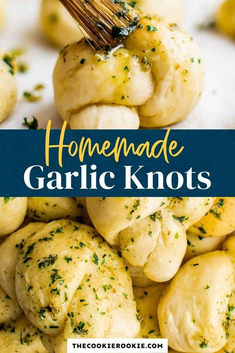 Garlic Butter For Rolls, Garlic Bread Knots, Garlic Butter Dinner Rolls, Easy Homemade Garlic Bread, Garlic Butter Bread, Easy Garlic Knots, Homemade Garlic Knots, Garlic Knots Recipe, Homemade Garlic Bread