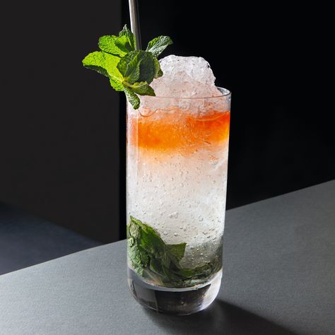 Queens Park Swizzle Recipe | Epicurious Refreshing Rum Cocktails, Ice Cocktails, Avocado Margarita, Spicy Salt, Cocktail Names, Fruit Cake Christmas, Lime Recipes, Tiki Drinks, Rum Drinks