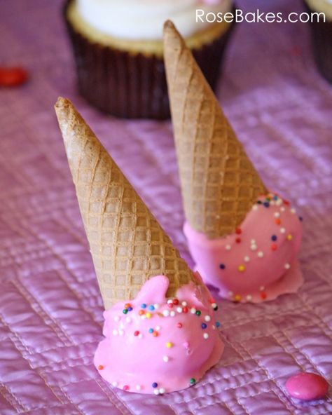 Upside-Down Ice Cream Cone Cake Pops 2 Ice Cream Cone Cake Pops, Cone Cake, Ice Cream Cone Cake, Cupcake Cones, Butter Ice Cream, Cake Ball, Bat Mitzvah Party, Pop Ideas, Party Cupcakes