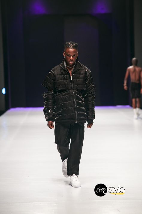 Lagos Fashion Week 2019 Day 1: See Toke Makinwa, Ike Oyenma, Rema & All The Stars That Strut The Runway - Courtside Fashion, Afrobeat Artists, Toni Tone, Runway Men, Toke Makinwa, Coffee Gallery, Tyson Beckford, Lagos Fashion Week, Lagos Fashion