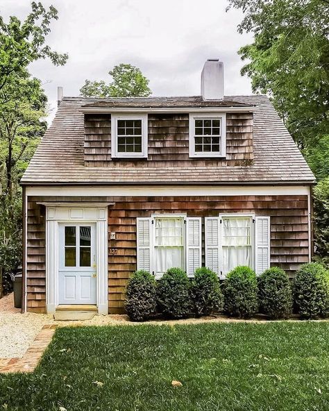 Cute little Cape Cod cottage #home #design #exteriors #homedesign Cottage With Shutters, Shingle Cottage, Backyard Studio, Tiny Cottage, Cape Cod House, Dream Cottage, Cabins And Cottages, Architecture Exterior, Exterior House