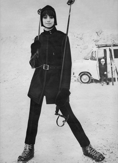 1960s Twiggy, Olivia Dean, Skiing Style, Apres Ski Wear, Retro Skiing, Ski Christmas, Vintage Ski Photos, Ski Photos, Alpine Chic