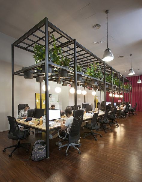 lagranja design create a leafy, light-filled office in barcelona Plant Office Design, Cool Office Space, Corporate Office Design, Office Space Design, Modern Office Design, Office Furniture Design, Office Layout, Stylish Office, Open Office