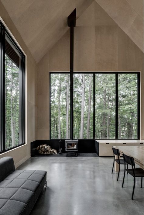 Appareil Architecture's black metal cabin hides in a Quebec forest Nordic Architecture, Black Cabin, Chalet Design, Interior Design Per La Casa, Empty Room, Modern Cabin, Design Del Prodotto, Minimalism Interior, Barn House