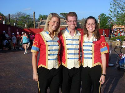 Storybook Circus cast members ring-leader outfits. Disney Cast Member Costumes, Mnsshp Costume Ideas, Didny Worl, Halloween Costumes And Makeup, Art Of Animation Resort, Disney Cast Member, Disney College Program, Running Outfits, Disney Costume