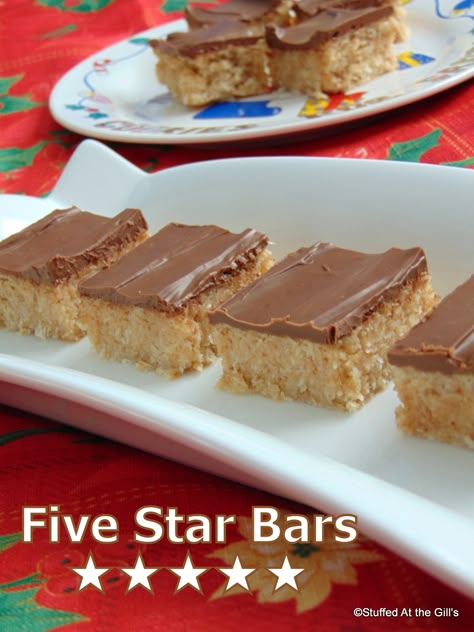 Five Star Bars★★★★★ Christmas Slices, Cherry Pound Cake, Best Christmas Treats, Meals In A Mug, Jello Cookies, Christmas Bars, Newfoundland Recipes, Dessert Squares, Chocolate Shortbread