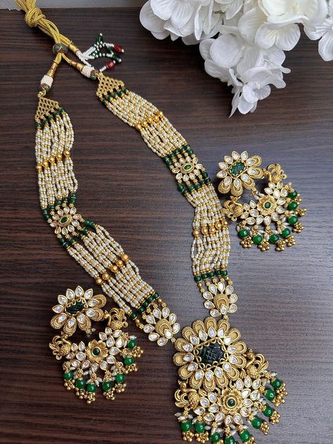 Kundan Beaded Long Necklace For Weddings, Wedding Kundan Long Necklace With Pearl Chain, Festive Long Kundan Necklace With Pearl Chain, Luxury Kundan Long Necklace, Kundan Beaded Long Necklace, Rani Haar Long Necklaces, Pearl Long Necklace, Rani Haar, Jewelry Pakistani