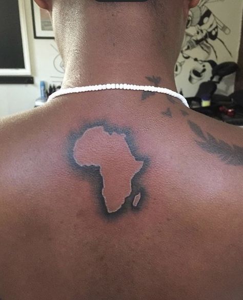 Africa Tattoo, Africa Tattoos, Girl Neck Tattoos, African Tattoo, Women Tattoos, Back Of Neck Tattoo, Black Girls With Tattoos, Tattoos For Black Skin, Pretty Tattoos For Women