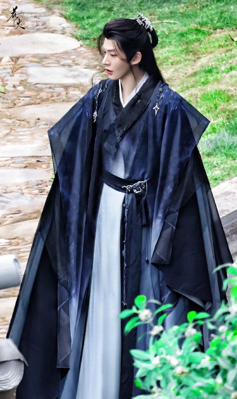 Ancient Chinese Clothing Men, Historical Chinese Clothing, Hanfu Boy, Chinese Series, Moon Rabbit, Kimono Style Dress, Chinese Traditional Costume, Ancient Chinese Clothing, Hanfu Traditional