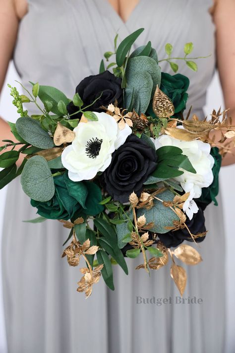 Black And Champagne Wedding Colors, Bouquet Stand, White Anemones, Dark Green Wedding, Black Bouquet, Green Wedding Bouquet, Gold Bouquet, Green Weddings, Weddings Idea