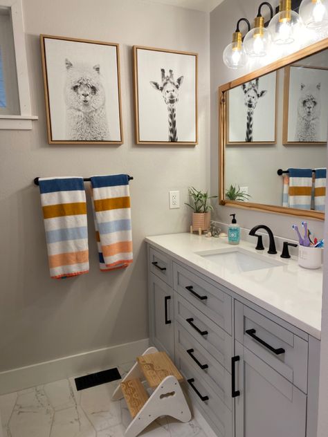 Transitional bathroom remodel, grey bathroom vanity, grey and white bathroom, kids bathroom, modern kids barhroom remodel Kid And Guest Bathroom Ideas, Kids Gender Neutral Bathroom, Kids And Guest Bathroom Ideas, Kids Neutral Bathroom, Neutral Kids Bathroom Ideas, Bathroom Remodel Grey, Unisex Kids Bathroom Ideas, Modern Kids Bathroom Ideas, Bathroom Vanity Grey