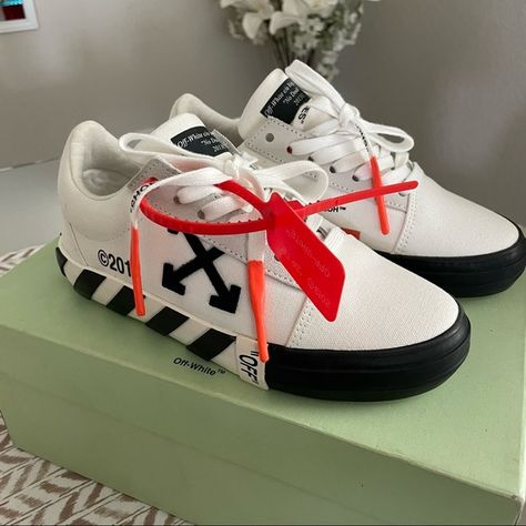 Off-White Vulcanized Striped Low Top Sneaker Casual Shoes Cute Off White Shoes, Off White Shoes Outfits For Women, Off White Tennis Shoes, Off White Sneakers Outfit Black Women, Off White Vulcanized Outfit, Off White Shoes Women, Off White Shoes Outfit, Off White Vulcanized Sneakers, Of White Shoes