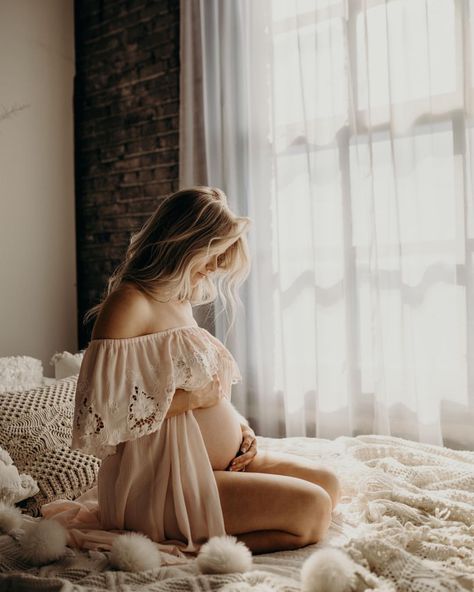 Beautiful maternity // pink blush boho dress // dreamy Indoor Maternity Photos, Home Maternity Photography, Pregnant Photography, Intimate Maternity, Maternity Photography Studio, Couple Pregnancy Photoshoot, Maternity Photography Couples, Beautiful Pregnancy, Maternity Photoshoot Poses