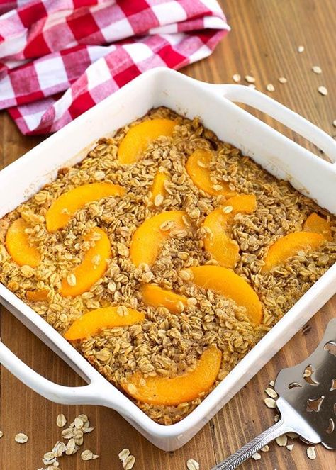 Easy Peach Baked Oatmeal is a delicious breakfast! This yummy baked oatmeal recipe is simple to put together when you want something a little more special. Small Batch Breakfast Recipes, Easy Baked Oatmeal Recipes, Peach Baked Oatmeal, Easy Baked Oatmeal, Peach Oatmeal, Oatmeal Bake, Baked Oatmeal Recipe, Breakfast Oatmeal, Baked Peach