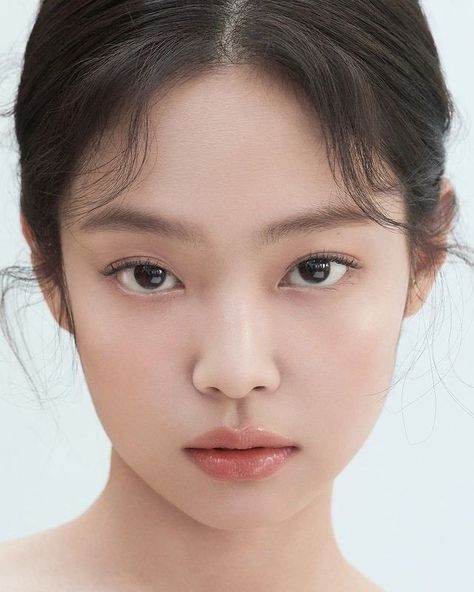 Jennie Hera, Makeup, Hair, Make Up