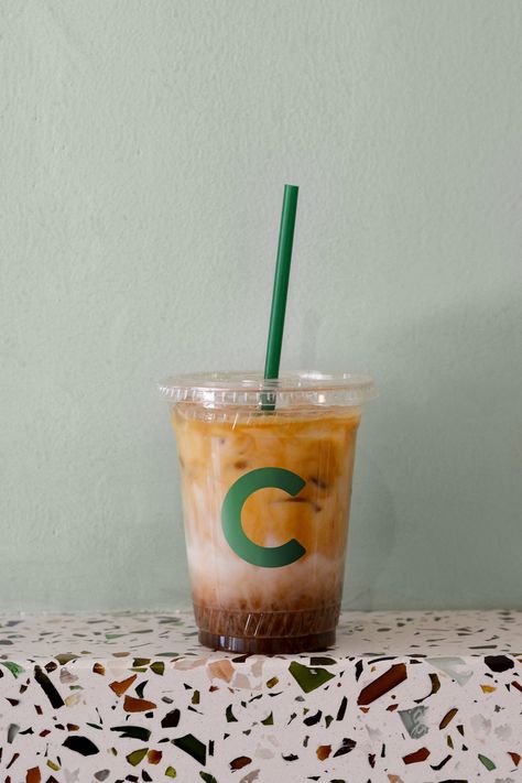 Cafe Cup Design, Plastic Cup Design, Cup Coffee Design, Smoothie Packaging, Plastic Cups Design, Iced Drinks Recipes, Coconut Cups, Cafe Concept, Cafe Cup