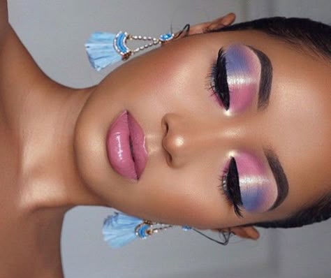 Pink Eye Makeup Looks, Pink Eyeshadow Look, Blue Eyeshadow Looks, Blue Makeup Looks, Pink Eye Makeup, Swift Concert, Face Art Makeup, Blue Eyeliner, Colorful Eye Makeup